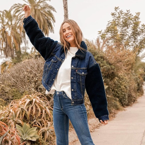 Levi's Jackets & Blazers - New Levi's Cocoon Shearling Dark Wash Denim Trucker Jacket Size Small